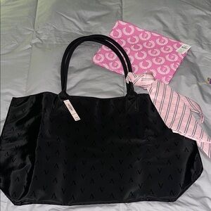 Victoria's Secret Black Tote Bag/cosmetic NWT great for travel